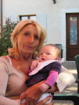 Avec mamie sur la terrasse de l'auberge de Meyrin